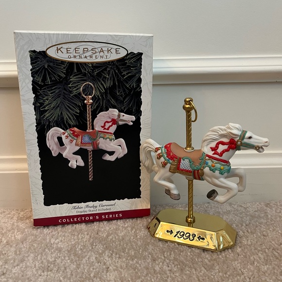 Hallmark Keepsake Ornaments. Vintage Tobin Fraley Carousel Horses. Set of 4. - Picture 4 of 9
